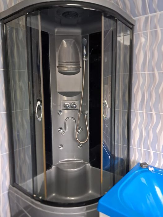 Cabina de dus cu hidromasaj