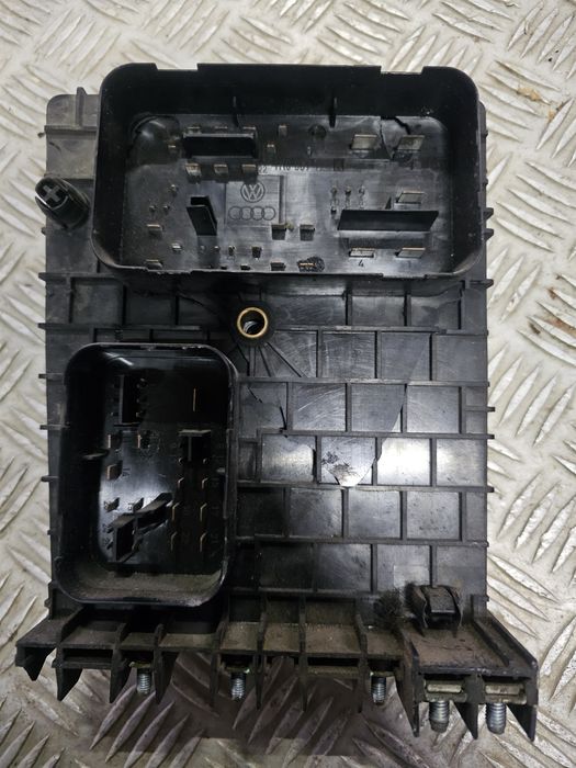 Panou Sigurante Vw Golf 5 2003-2009 1K0937124H, 1K0 937 124 H, 1K09371