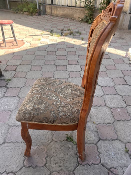 Стулья для гостиной
