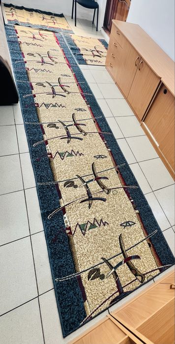 Продам ковры и ковровую дорожку