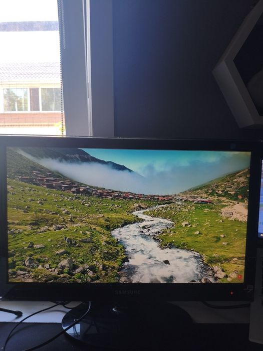 Продам монитор SAMSUNG