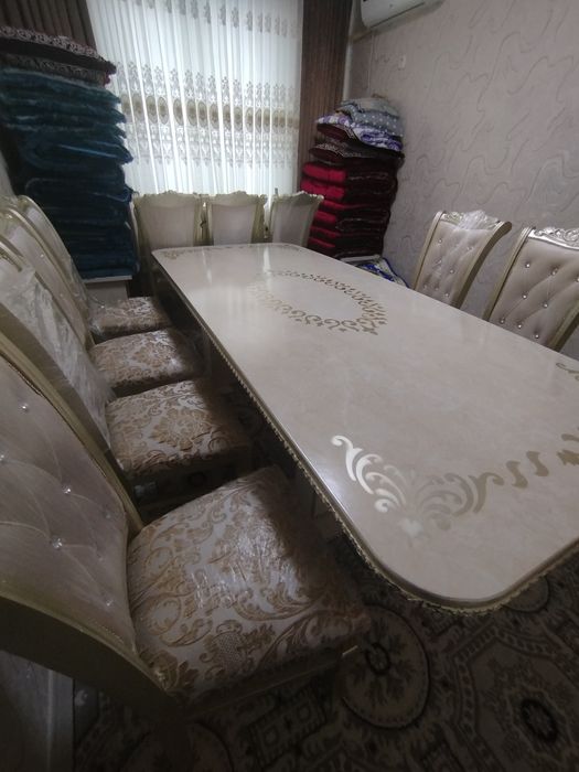 Stol stul sotiladi 12 tali