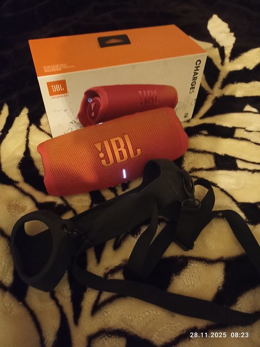 JBL Charge 5  оригинал