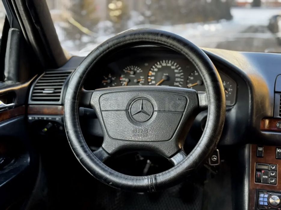 Mercedes w140 3.2 автомобиль