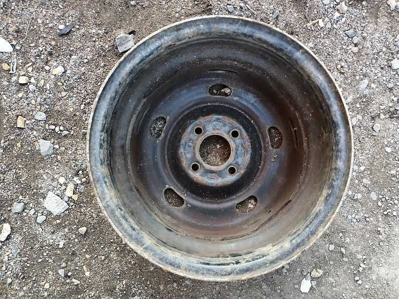 Продам оригинальный металлический диск на Renault