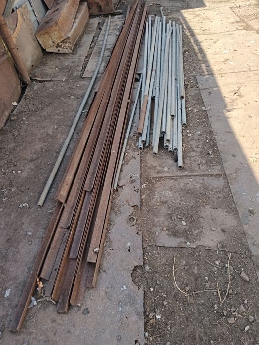 Продам уголок и трубы