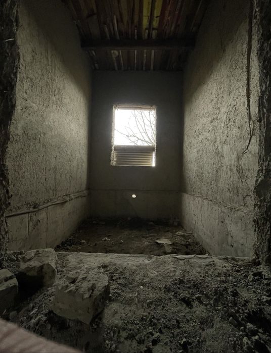 Срочно, ховли сотилади. Кармана