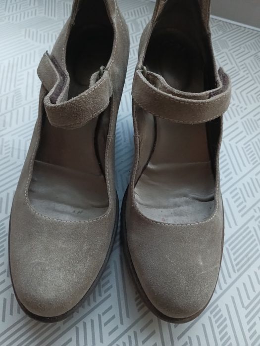 Дамски велурени обувки