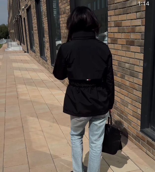 Ветровка стильная!