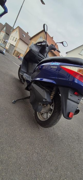 Vand scuter Suzuki burgman mai multe detali privat !
