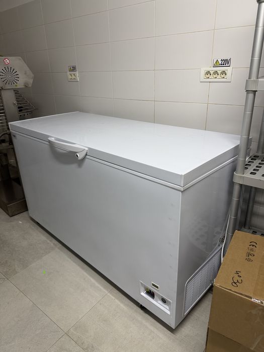 Ladă frigorifică / Congelator UGUR 484L – UDD 600 BK – 2 bucăți