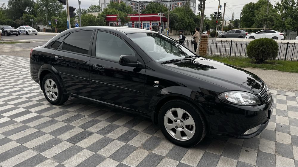 Lasetti 3 pozitsiya bez lyuk