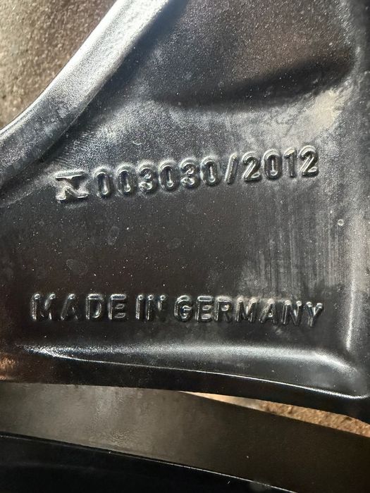 4бр. Зимни гуми Pirelli с джанти за Mercedes