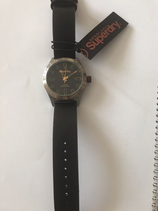 Superdry часовник НОВ