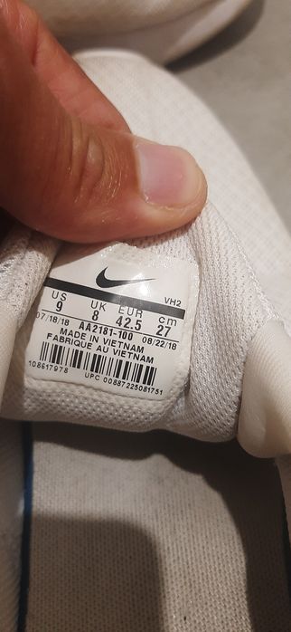 Продам кроссовки Nike