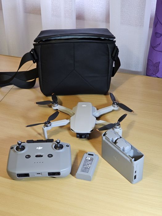 Dronă DJI Mini 4k fly more combo