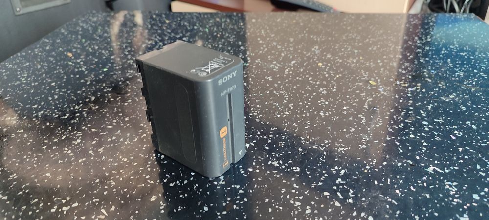 Продам Профессиональную кмеру