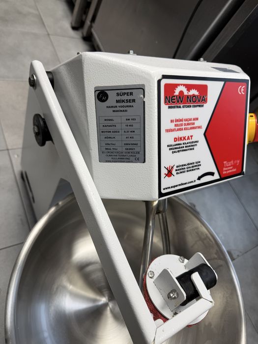 Продавам професионална тестомесачка NEW NOVA (Супер миксер) – 10 кг