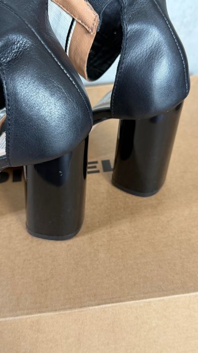 Alessa сандали на ток, токчета 36/37