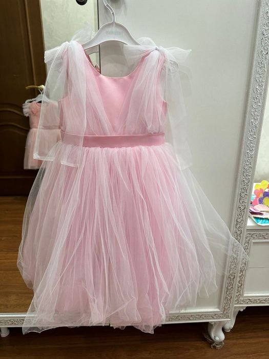 Платье праздничное