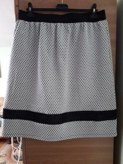 Fusta groasă cu jupă