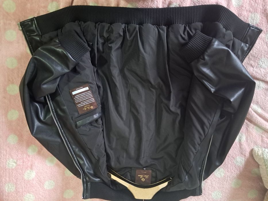 Продаю мужскуй коженку