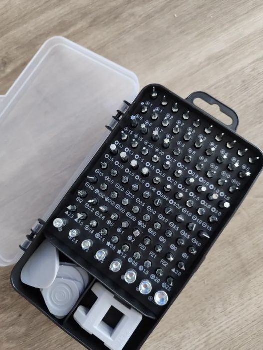 115 в 1 комплект инструменти / отверки