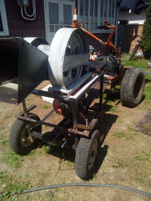 Vând tocător crengi