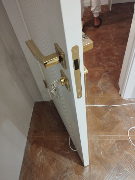 Установка двери