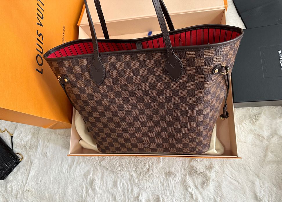 Geantă LV nouă originală cutie bon tot