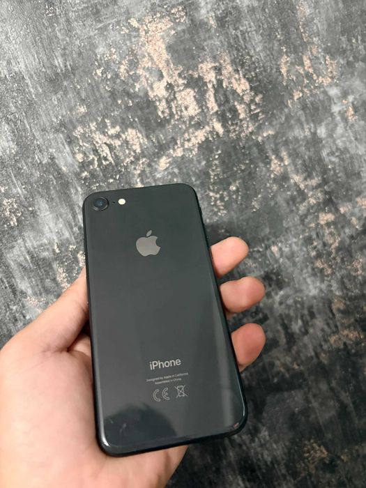 Iphone 8, 83% viata baterie, 64 GB
