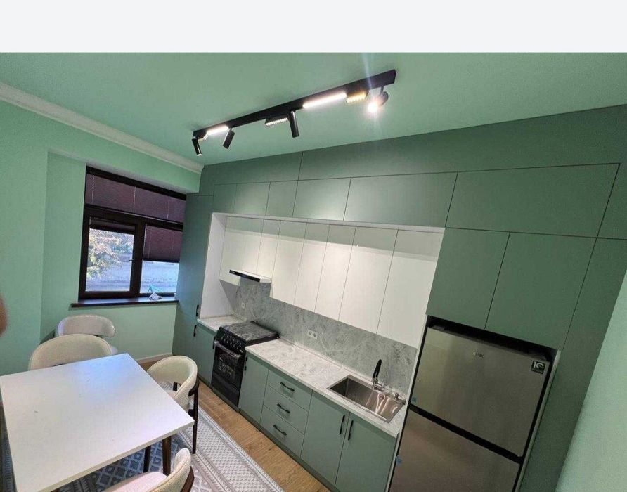 Sergiliy moshina bozori