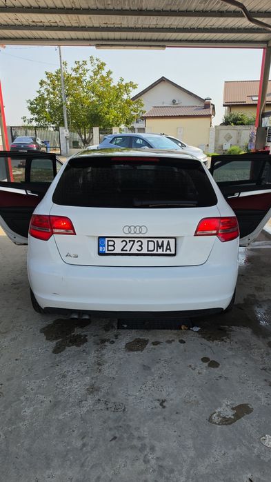 Vând Audi A3 Sportback 2.0 TDI (BMM) 140 CP Euro 4 - DSG - Piele Roșie - Trapă Panoramică - Jante R17