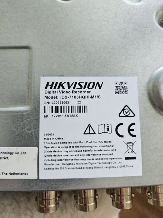 Vând DVR Hikvision iDS-7108HQHI-M1/S – 8 canale, până la 5 MP