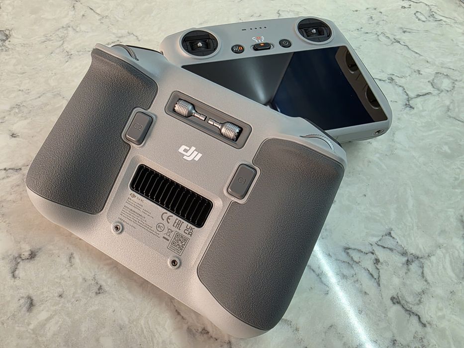 DJI RC RM330 дистанционно управление за дронове Mavic 3/pro/classic mini 3/pro Air2S НОВО

€
