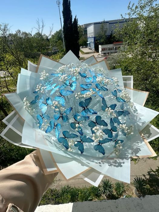 Букеты со светящимися бабочками