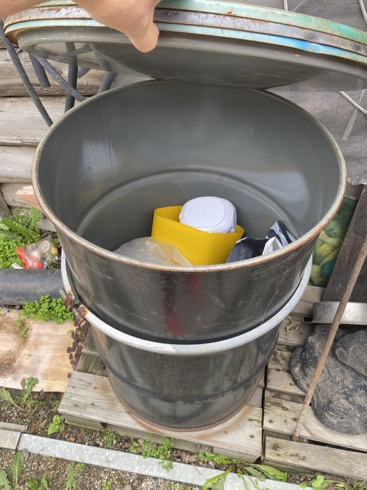 Продам бочки 200 литровые