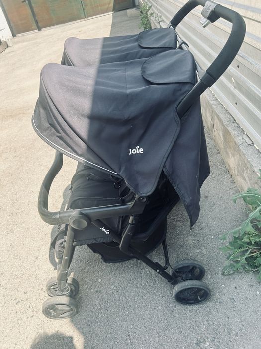 Коляска для двойни