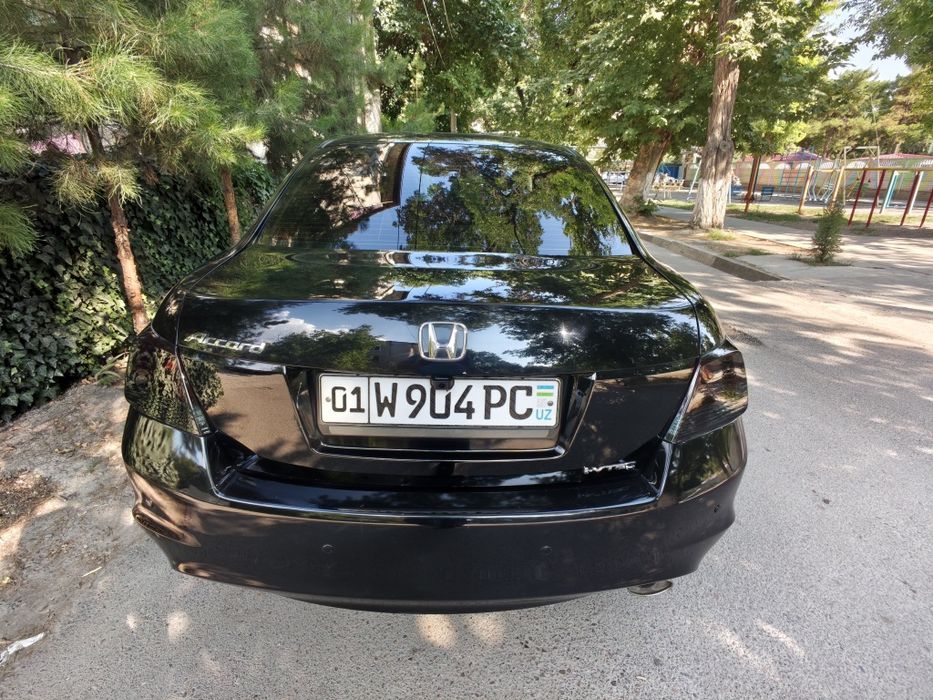 Honda Accord sotiladi