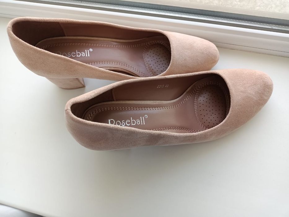 Туфли замшевые( новые)