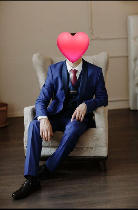 Продам костюм тройку