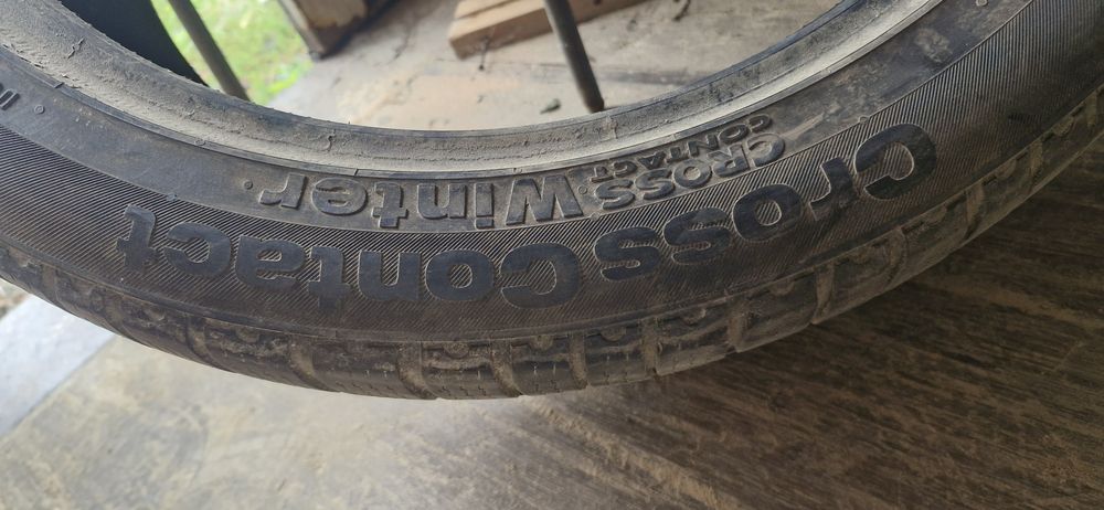 Шины Continental 275/40. R-20.  4шт
