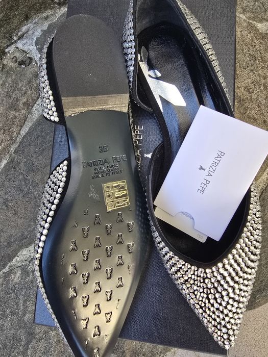 Ниски обувки/Балерина Patrizia Pepe,естествена кожа и кристали,36,нови