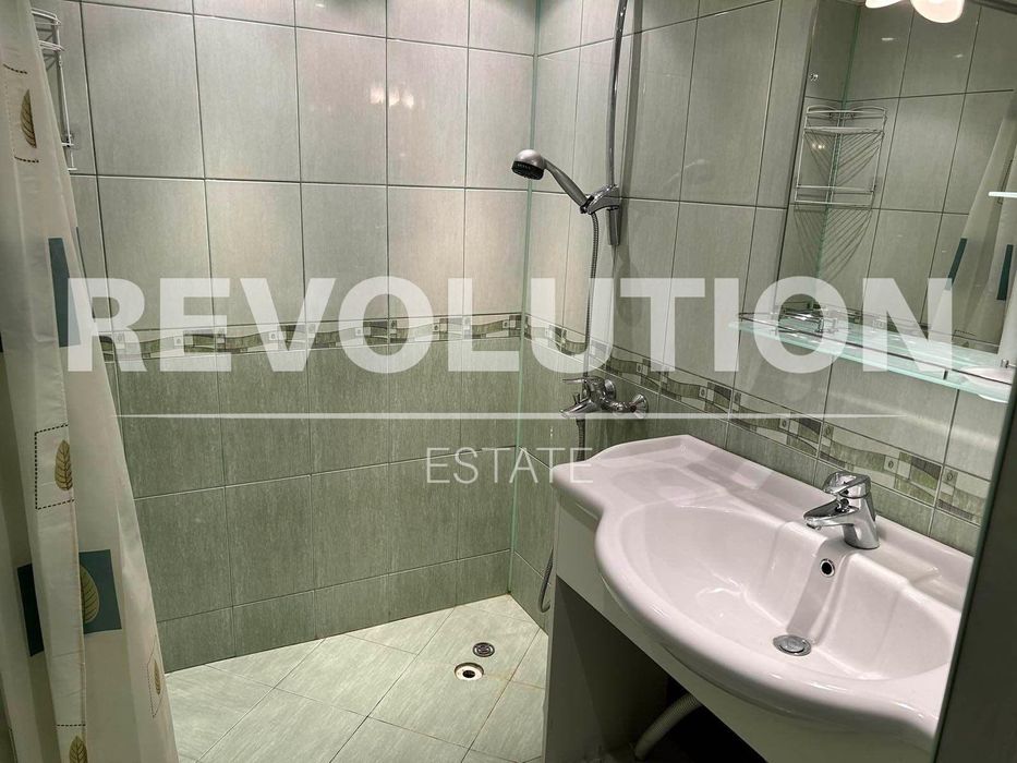 Тристаен апартамент в района на Кайсиева градина!