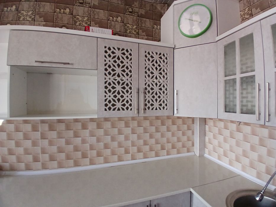 Ошхона мебели сотилади