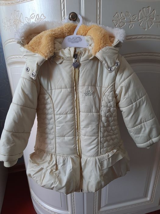 Продаётся куртка для девочек