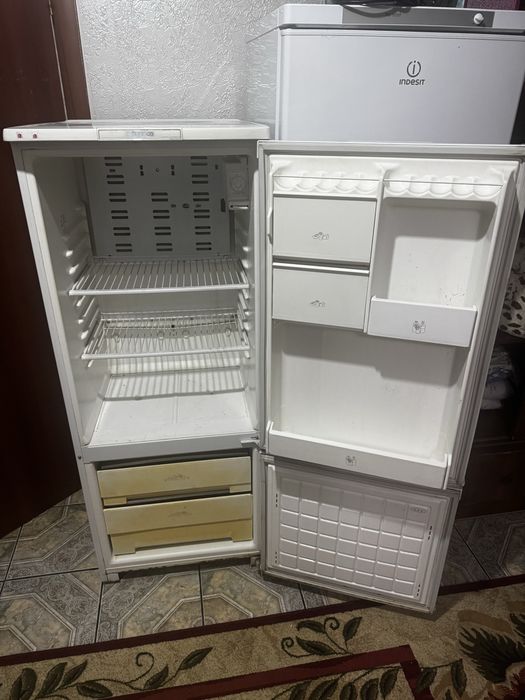 Холодильник Бирюса