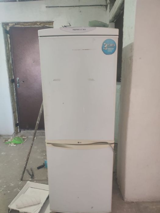 Продам холодильник б/у
