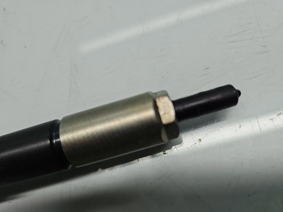 Injector Opel Astra J [Fabr 2009-2015] 55567729 1.7 CDTI A17DTS 96KW /