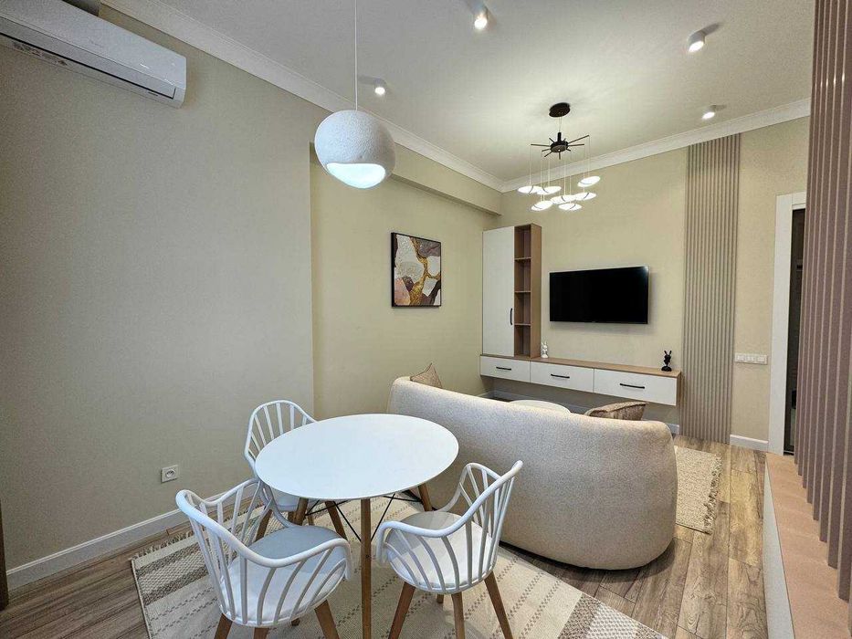 Алайский-Новостройка! Сдается новая 3-х ком. квартира в центре города!